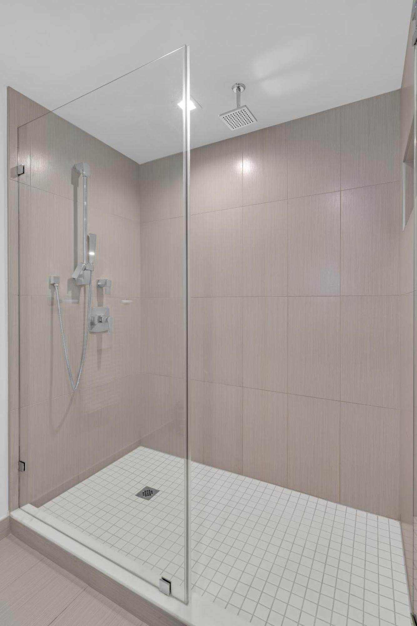 Modern 2 Bed In The Heart Of Doral Free Parking * Hialeah Gardens