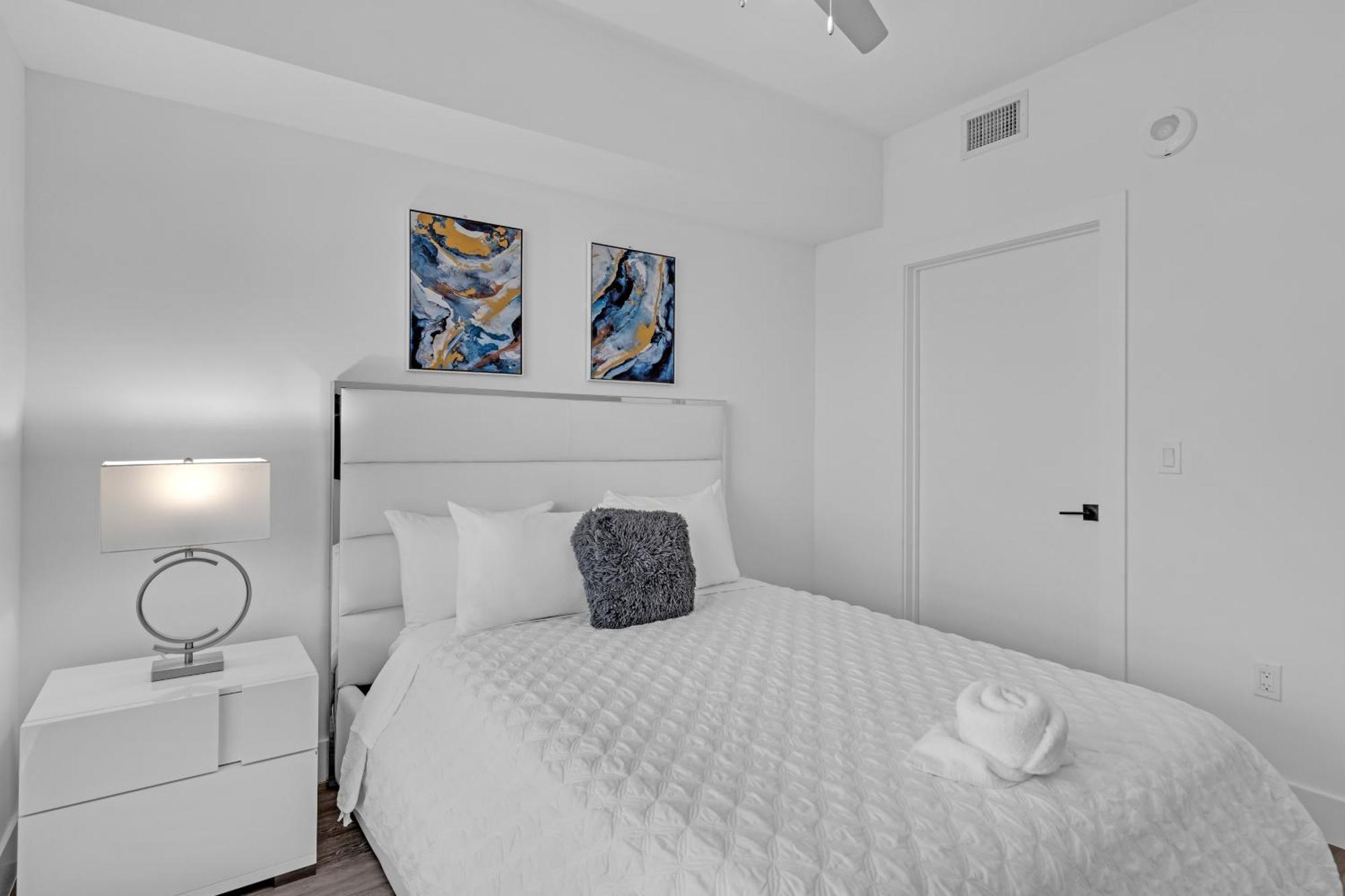Apartment Modern 2 Bed In The Heart Of Doral Free Parking