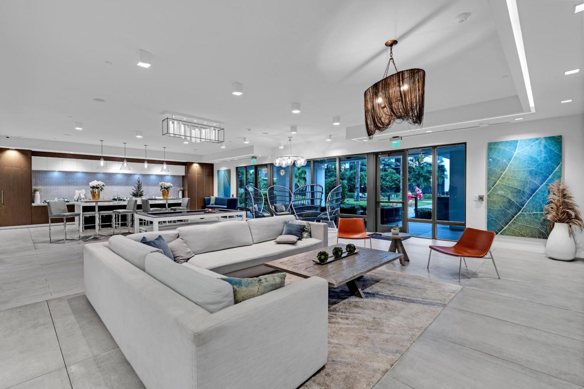 Modern 2 Bed In The Heart Of Doral Free Parking Apartment