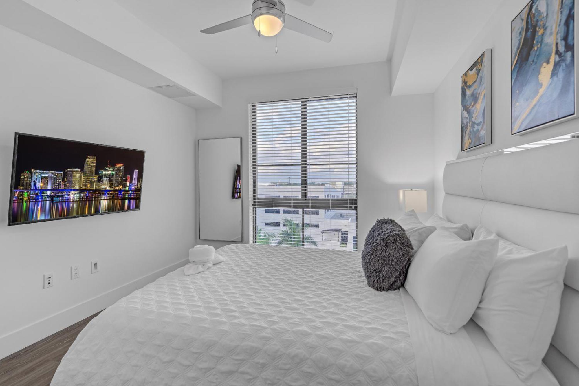 Apartment Modern 2 Bed In The Heart Of Doral Free Parking
