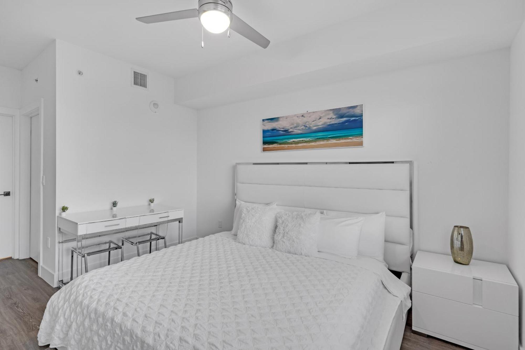 Modern 2 Bed In The Heart Of Doral Free Parking